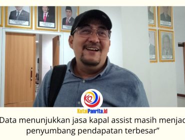 Ketua Komisi II DPRD Samarinda, Iswandi, menegaskan potensi bisnis jasa kapal assist di Sungai Mahakam masih sangat besar. Ia mendorong Perumda Varia Niaga memprioritaskan pengembangan sektor tersebut guna meningkatkan kinerja perusahaan sekaligus mendongkrak Pendapatan Asli Daerah (PAD). Foto: Fathur Rabbany.
