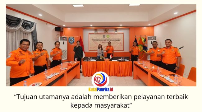 Basarnas Kelas A Balikpapan menerima kunjungan Deputi Konsulat Jenderal Australia Ana Mogaldeanu bersama Manajer Konsuler Mario Fahrevi untuk memperkuat kerja sama dan koordinasi Search and Rescue (SAR) dalam penanganan keadaan darurat di Kalimantan Timur, termasuk kawasan Ibu Kota Nusantara (IKN).