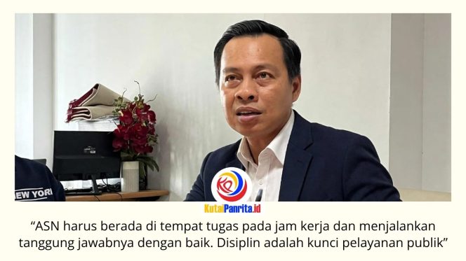 
 Sekretaris Komisi I DPRD Kota Samarinda, Ronald Stephen Lonteng, meminta Pemkot Samarinda memperketat pengawasan disiplin ASN, khususnya terkait kepatuhan terhadap jam kerja. Menurutnya, disiplin aparatur menjadi kunci untuk mewujudkan pelayanan publik yang profesional dan berkualitas. Foto: Fathur Rabbany.