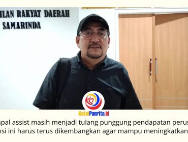 Ketua Komisi II DPRD Kota Samarinda, Iswandi, menilai jasa kapal assist merupakan unit usaha paling produktif Perumda Varia Niaga. Karena itu, ia mendorong pengembangan sektor tersebut agar mampu meningkatkan pendapatan perusahaan sekaligus memberikan kontribusi lebih besar terhadap Pendapatan Asli Daerah (PAD). Foto: Fathur Rabbany.
