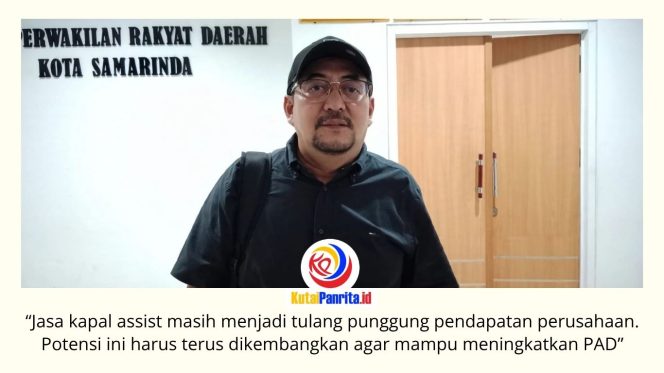 
 Ketua Komisi II DPRD Kota Samarinda, Iswandi, menilai jasa kapal assist merupakan unit usaha paling produktif Perumda Varia Niaga. Karena itu, ia mendorong pengembangan sektor tersebut agar mampu meningkatkan pendapatan perusahaan sekaligus memberikan kontribusi lebih besar terhadap Pendapatan Asli Daerah (PAD). Foto: Fathur Rabbany.