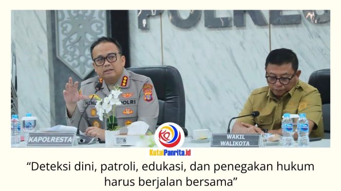 
 Polresta Samarinda mengikuti rapat koordinasi virtual bersama Polda Kalimantan Timur guna memperkuat strategi pencegahan kebakaran hutan dan lahan (karhutla) serta mengantisipasi dampak fenomena El Nino di wilayah Kalimantan Timur. Foto: Humas Polresta Samarinda.