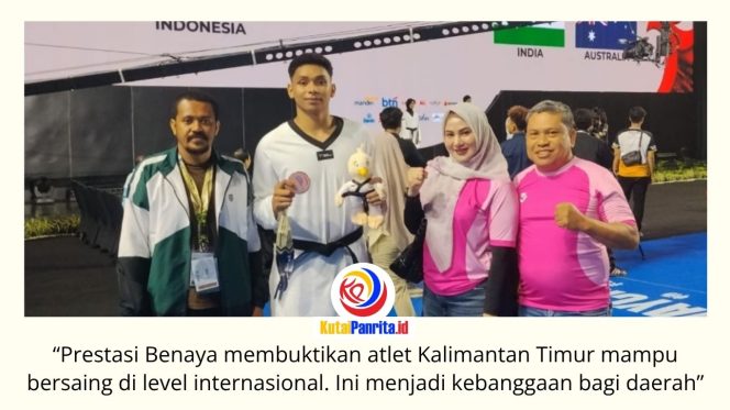 
 Benaya Rafael Warkey (kedua dari kiri) berfoto bersama tim usai meraih medali perunggu pada 8th Asian Taekwondo Indonesia Open Championships 2026 di Jakarta. Foto: Humas Dan Media Koni Kaltim.