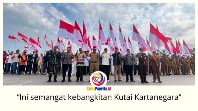 
 Pemkab Kukar gelorakan semangat HUT ke-81 RI melalui gerakan 10 juta bendera merah putih. Foto: Fairuzzabady.
