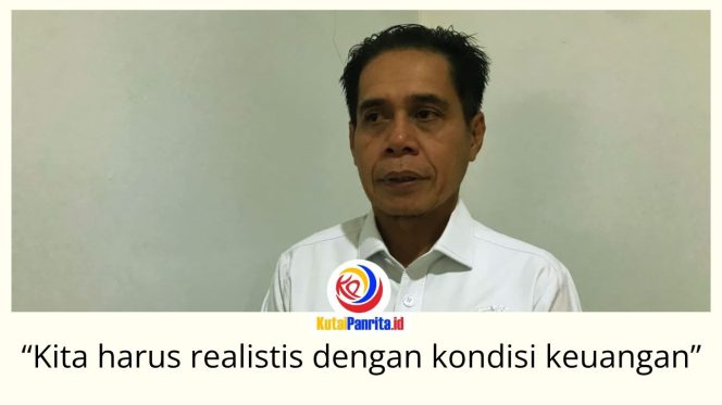 
 Ketua DPRD Kota Samarinda, Helmi Abdullah, menegaskan keterbatasan fiskal menjadi pertimbangan dalam pelaksanaan HUT ke-81 RI, sehingga peringatan kemerdekaan diarahkan pada kegiatan yang sederhana namun tetap bermanfaat bagi masyarakat. Foto: Fathur Rabbany.