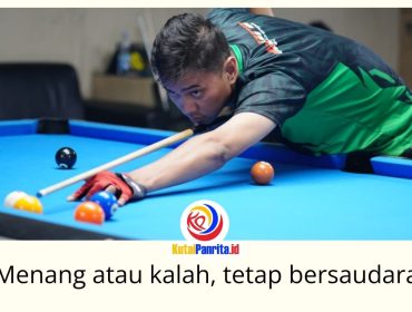 Atlet biliar PWI Kukar saat berlaga pada Porwada Kaltim 2025 di Kota Bontang. Foto: PWI Kota Bontang.