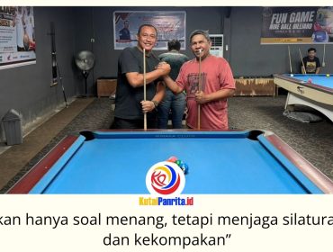 Meja Biliar Jadi Ruang Kebersamaan Wartawan PWI Kukar di Momen HUT ke-81 Kemerdekaan RI. Foto: PWI Kutai Kartanegara.