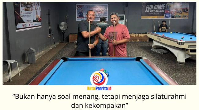 Meja Biliar Jadi Ruang Kebersamaan Wartawan PWI Kukar di Momen HUT ke-81 Kemerdekaan RI. Foto: PWI Kutai Kartanegara.
