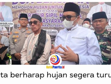 Bupati Kukar Aulia Rahman Basri mengatakan, salat istisqa merupakan ikhtiar bersama untuk memohon kepada Allah SWT agar hujan segera diturunkan. Foto: Fairuzzabady.