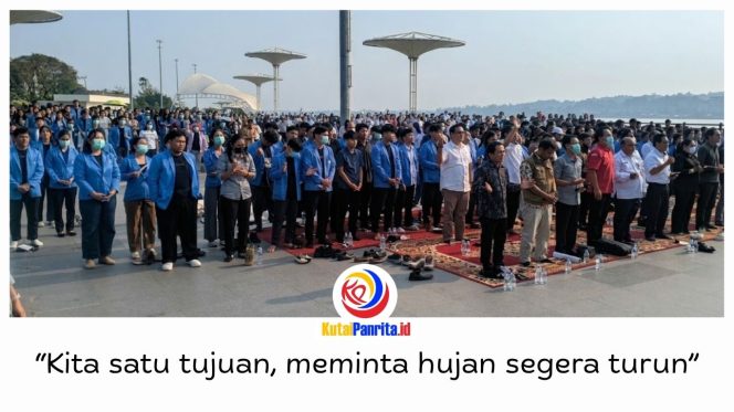 
 Suasana khidmat umat Kristiani di Kukar saat mengikuti penyembahan dan doa bersama di Taman Tanjong, Tenggarong, Rabu (2/9/2026) pagi.
