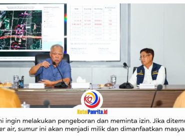 Kepala Otorita IKN Basuki Hadimuljono bersama jajaran bertemu dengan Camat Sepaku, kepala desa, dan pemilik lahan untuk membahas rencana pengeboran eksplorasi sebagai calon sumur bor di Desa Sukaraja, Kecamatan Sepaku. Foto: Humas Otorita IKN.