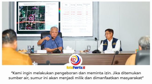 Kepala Otorita IKN Basuki Hadimuljono bersama jajaran bertemu dengan Camat Sepaku, kepala desa, dan pemilik lahan untuk membahas rencana pengeboran eksplorasi sebagai calon sumur bor di Desa Sukaraja, Kecamatan Sepaku. Foto: Humas Otorita IKN.
