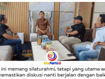 AMSI Kalimantan Timur melakukan audiensi dengan Ketua DPRD Balikpapan, H. Alwi Al Qadri, di ruang kerjanya, Rabu (7/10/2026), membahas persiapan diskusi “Refleksi Dua Tahun Masa Bakti DPRD Balikpapan” yang dijadwalkan pada pekan keempat Oktober 2026. Foto: AMSI Kaltim.
