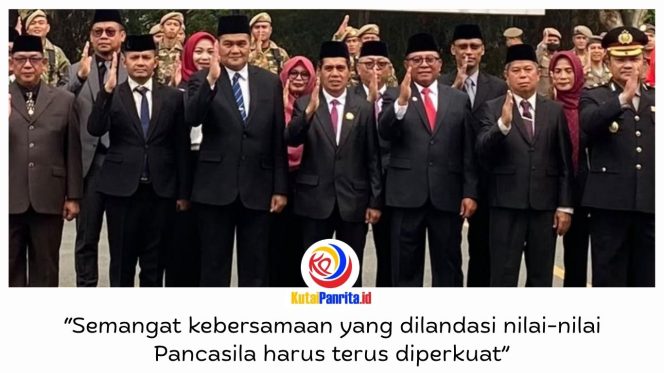 
 Ketua DPRD Kota Samarinda Helmi Abdullah berfoto bersama usai Upacara Peringatan Hari Kesaktian Pancasila 2026 di Halaman Balai Kota Samarinda, Kamis (1/10/2026).