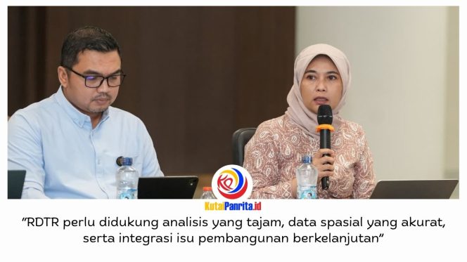 
 Otorita IKN membuka kanal masukan daring hingga 22 Oktober 2026 untuk menghimpun aspirasi masyarakat dalam penyusunan RDTR Kawasan Penyangga Perkotaan IKN. Masukan tersebut akan menjadi bahan penyempurnaan rencana tata ruang agar sesuai dengan kebutuhan masyarakat, potensi wilayah, dan prinsip pembangunan berkelanjutan. Foto: Humas Otorita IKN.