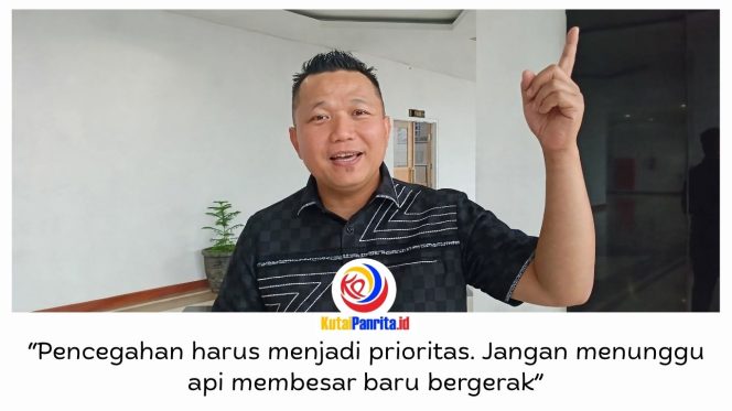 
 Ketua Komisi III DPRD Kota Samarinda, Deni Hakim Anwar, mendesak Pemkot Samarinda memperketat pencegahan kebakaran hutan dan lahan (karhutla) menyusul kembali munculnya kabut asap. Ia menekankan pentingnya patroli rutin dan kesiapsiagaan di wilayah rawan guna menjaga kualitas udara serta melindungi kesehatan masyarakat.